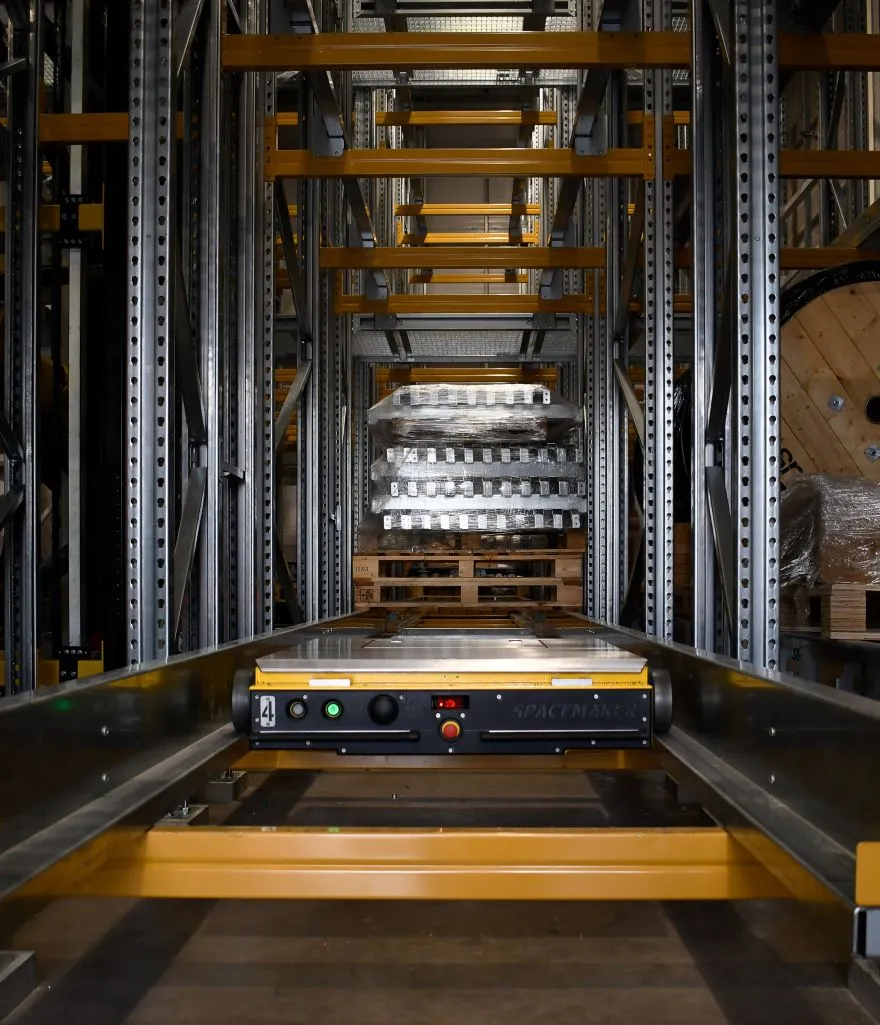 DualAxis Pro pallet shuttle in a warehouse application